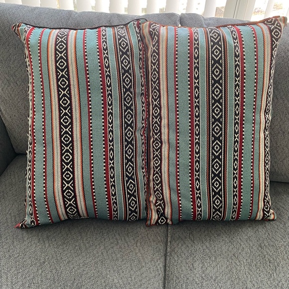 AZTEC design ornamental pillows - Picture 4 of 4
